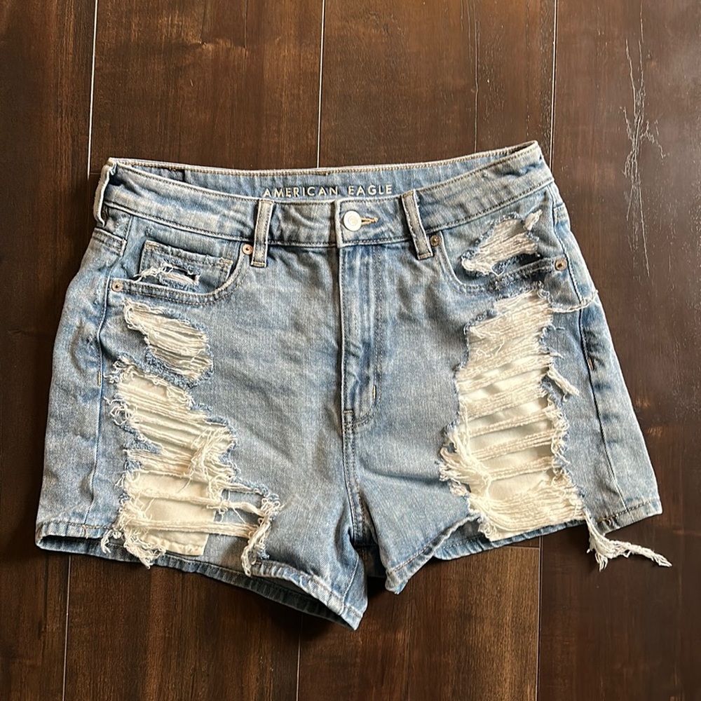 NWOT Denim Mom Short